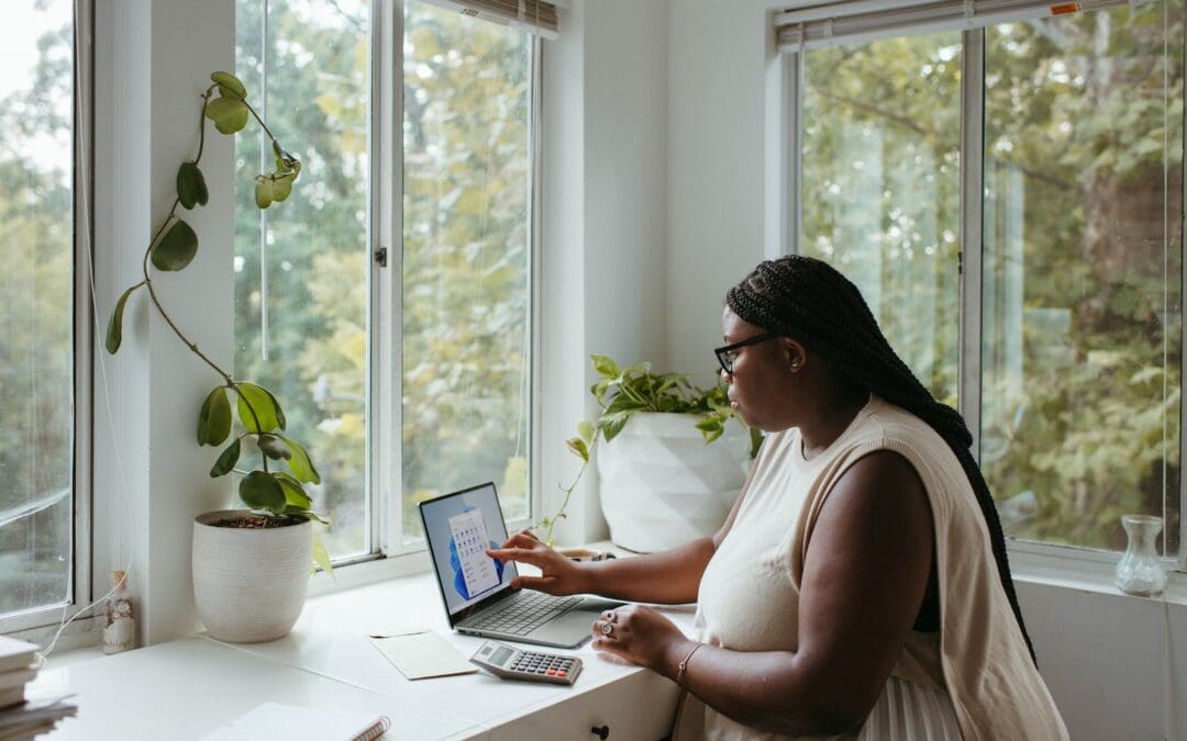 Maximizing Productivity: Home Office Tips for Female Remote Workers